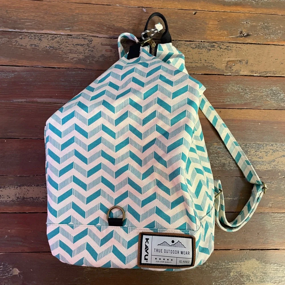 KAVU Free Range Backpack Bucket Style Bag w Pockets, Zippers, Clasps Gorpcore 💛🎀